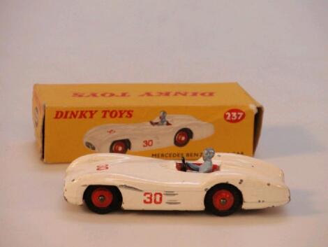 Dinky Toys 237 Mercedes Benz racing car