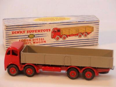 Dinky Super Toys 901 Foden diesel eight wheel wagon