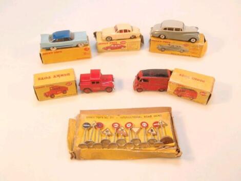 Boxed Dinky toys being 150 Rolls Royce Silver Wraith