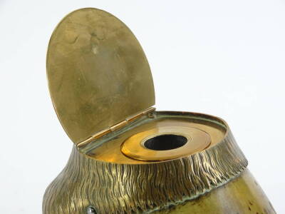 A late 19th/early 20thC horse hoof inkwell, with brass mount, 13cm deep - 2