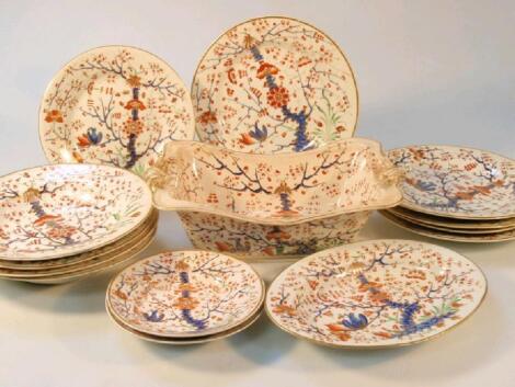 A quantity of early 19thC Derby dinner ware