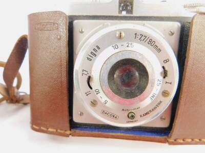 A Praktica Nova camera, together with a Dacora camera, both cased. (2) - 2