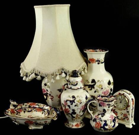 A collection of Masons Mandalay pattern, to include vase, jug, mantel clock, table lamp etc.