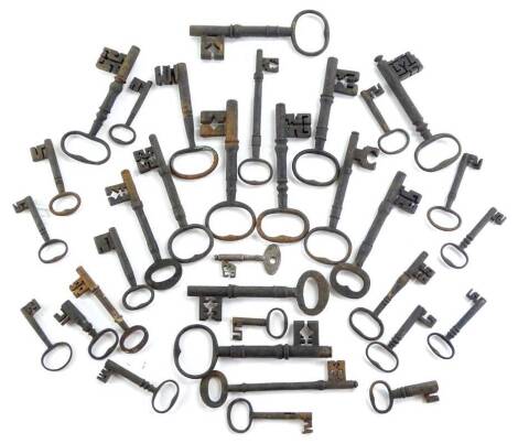 A quantity of 19thC cast iron keys, to fit bobbin shafts and iron lever locks.