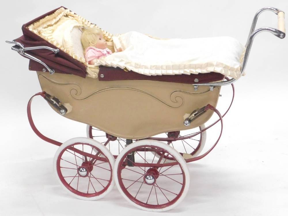 Silver cross coach built dolls clearance pram