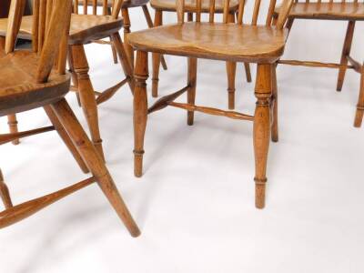 A set of six early 19thC Lincolnshire Windsor kitchen side chairs by Marsh of Sleaford, with hooped splindle backs, turned legs and H stretchers, not stamped. - 4