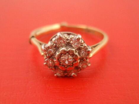 A 1930/40's illusion set flower cluster ring