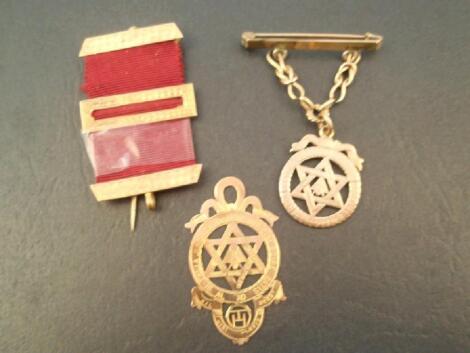 A group of 9ct gold Masonic insignia