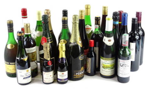 Miscellaneous bottles of wine, champagne etc., to include half bottle of Moet, small bottle of Margaux, Remy Martin Cognac etc. (AF)