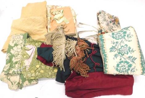 Various miscellaneous textiles etc., to include oriental style curtains, green and cream linen type fabric with bold flower design, Sanderson print curtains etc. (a quantity)