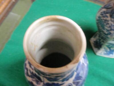 Two Chinese blue and white vases - 3