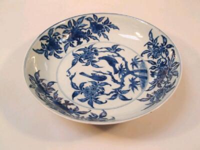 An 18thC Chinese blue and white circular dish