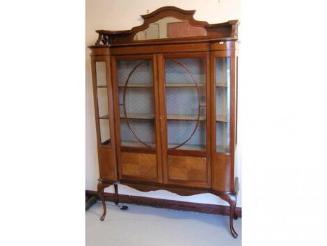 An early 20thC Sheraton revival inlaid mahogany vitrine