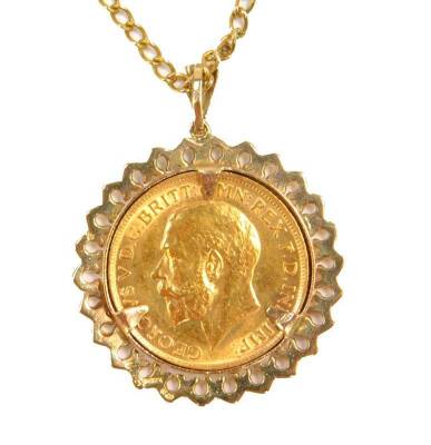 A George V gold sovereign 1913, in a 9ct gold pendant mount, on chain, with bolt ring clasp, 15.2g all in. - 2