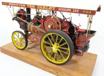A 20thC scale model traction engine Tom Varley Gasburn steam tractor, on oak plinth, 24cm H, 36cm W, 14cm D. - 3