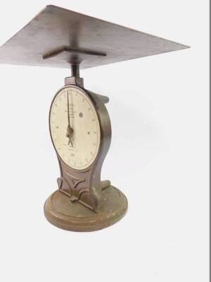 A Salter spring balance cast iron trade scales, no.50T, to weigh 100lbs x 1/2lb, 46cm W. - 2