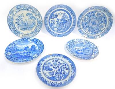 Six early 19thC blue and white plates, transfer decorated, including Spode's decorated in the Bridge of Lucano pattern, Grasshopper pattern, Net pattern, and The Girl at the Well pattern. (6)