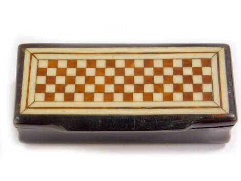 A Continental 19thC papier mache snuff box, with a horn bicolour chequer board inlay to the lid, 8cm W.