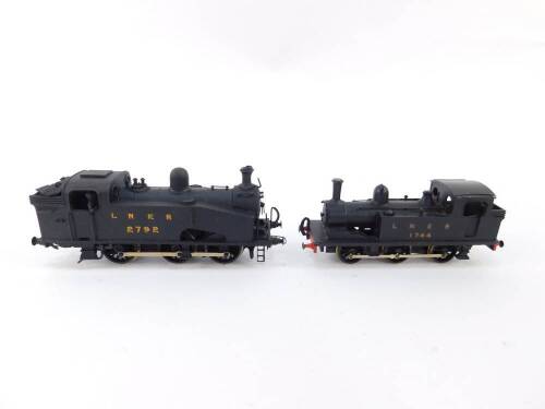 Two LNER shunting engines, black livery, comprising 0-6-0, 2792, and 0-6-0, 1744.