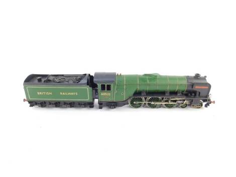 A kit built 00 gauge A2 Class locomotive Blue Peter, BR green livery, 4-6-2, 60532.