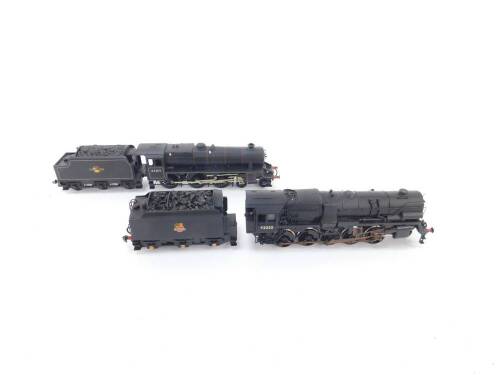 Two Hornby 00 gauge locomotives, BR black livery, comprising a BR 9F Class locomotive, 2-10-0, 92020, and a black 5 Class locomotive, 4-6-0, 44871. (2)