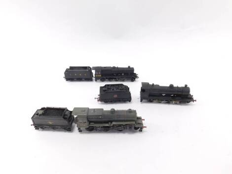 Three kit form 00 gauge locomotives, black livery, comprising LNER 2-8-0, 3146., BR 2-6-0, 42758., and 2-8-0, 3018.