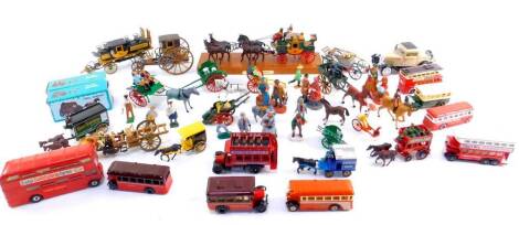 Britains Brumm Lledo and other die cast and other models of horse drawn carriages, further carriages, stagecoaches, buses and coaches, and figures. (qty)