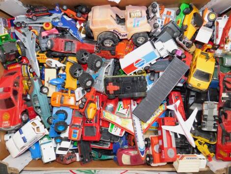 Die cast and plastic model cars, lorries, airplanes, etc., play worn. (qty)