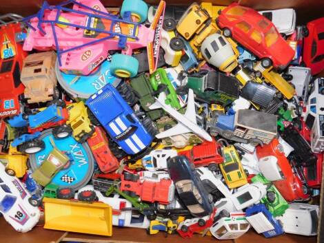 Die cast and plastic model cars, lorries, airplanes, etc., play worn. (qty)