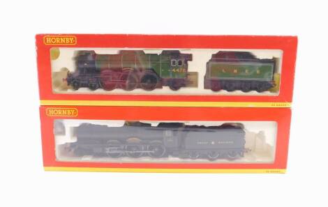 Two Hornby 00 gauge locomotives, comprising King Henry II, GWR King Class, 4-6-0, 86028, R2390, and The Flying Scotsman, green livery, 4-6-2, 4472, both boxed.