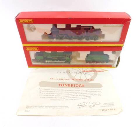 Two Hornby 00 gauge locomotives, comprising an LMS Fowler Class 4P locomotive, 2-6-4T, 2311, R2224, and Tonbridge, Schools Class locomotive, Southern Railways green livery, 4-4-0, 905, limited edition 1663/3000, with certificate, both boxed. (2)