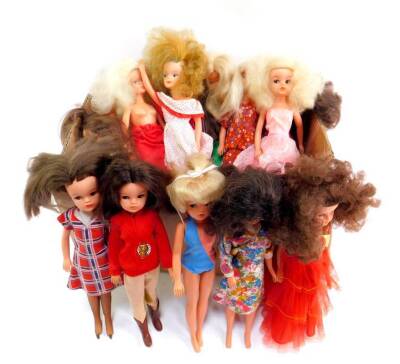 A collection of Sindy Dolls, all with clothes. (qty)