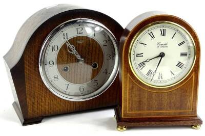 A Comitti of London mahogany and boxwood strung mantel timepiece, with Roman numerals, 20cm H, and a Smiths of Enfield oak mantel clock. (2)