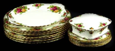 A quantity of Royal Albert Old Country Roses pattern dinnerware, to include seven dinner plates.