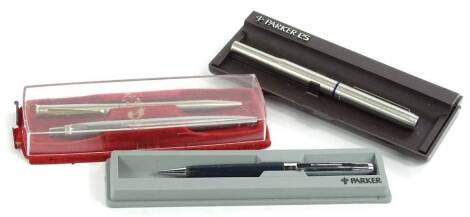 Various Parker pen sets, brushed metal ball point Parker 25, 13cm W, etc., (3).