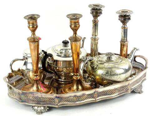 Miscellaneous items of silver plate, to include a pierced two handled tray, two pairs of candlesticks, globular teapot, etc. Provenance: The property of Joan Stephenson, Kirkwood, North Church Walk, Newark, Nottinghamshire.