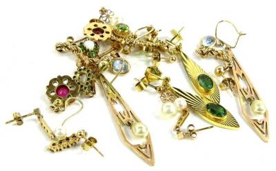 Nine pairs of gold and other earrings, to include mainly stone set examples, aqua marine drops, cultured pearl drops, garnet set, floral drop earrings, peridot set earrings, opal and emerald set earrings, cultured pearl and diamond earrings, four stone ga - 2