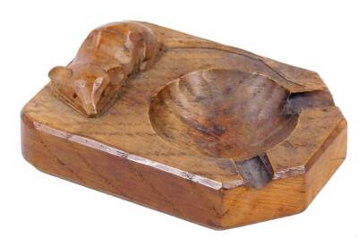 A Robert Thompson of Kilburn Mouseman ashtray, 11cm W.