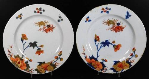 Two similar early 19thC oriental porcelain plates, set with crabs and flowers, with gilt highlights, 23cm Dia. (2)