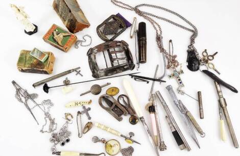 Bygones, collectables, etc. buckle, pencil, taped one pound note, original Matchbox, 5cm W, figures, button hooks, other darning implements, etc. (a quantity)