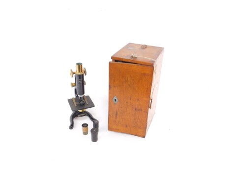 A WF Stanley and Company microscope, The Stanstil, with optics, oak cased, with key, case 35cm H.