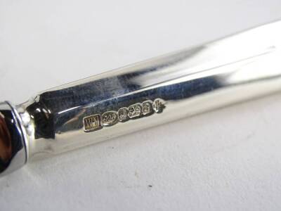 A modern silver paperknife, Sheffield assay, in fitted box, ¾oz - 2