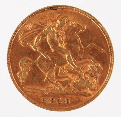 An Edwardian gold half sovereign, 1910.