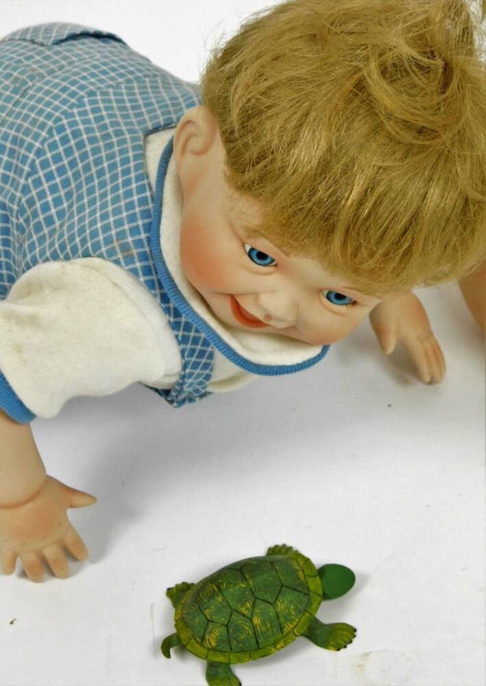 Ashton-Drake Galleres Doll, Dsneys You Need A Hug Pooh Ashton-Drake Galleres Doll, Dsneys You Need A Hug Pooh