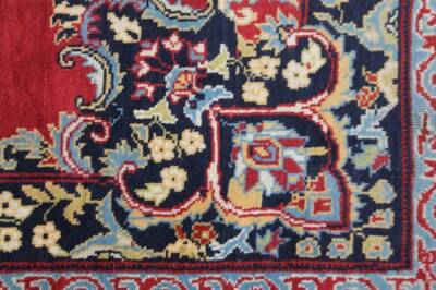 A Kerman rug, in red and cream, 225cm x 120cm. - 2