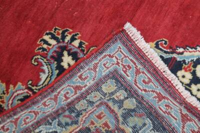 A Kerman rug, in red and cream, 225cm x 120cm. - 3