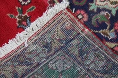 A Tabriz rug, in red and blue, 140cm x 110cm. - 3