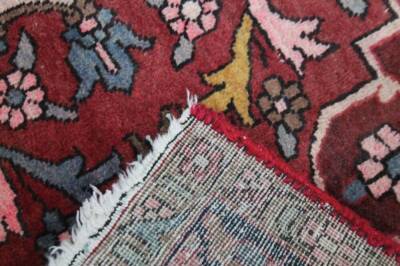 An Azari runner, in red and blue, 325cm x 115cm. - 3