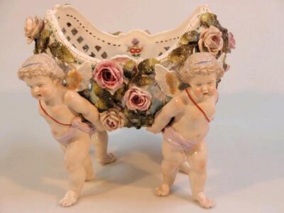 An early 20thC German porcelain table centrepiece - 2