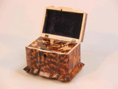 A 19thC tortoiseshell tea caddy of serpentine form - 2